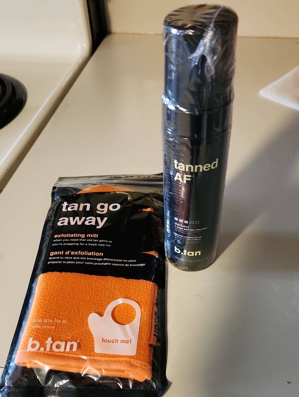 b.tan Tanned AF Self-Tan Foam with Orange Exfoliating Mitt